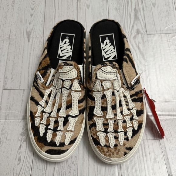 Vans Shoes - Vans Skeleton Appliqué Slip-on Shoes Women's 6 Men's 4.5 Halloween Goth Rocker
